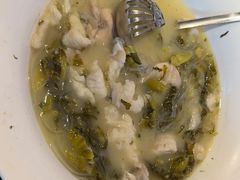 -严记小天府酸菜鱼(西四路店)