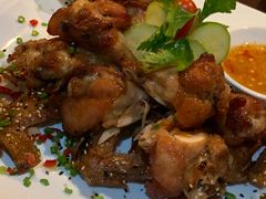 鸡腿和鸡翅-Neary Khmer Restaurant