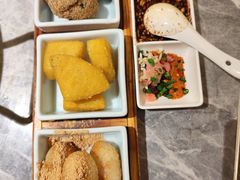 -野山舂·贵州现舂酸汤牛肉(民生路店)