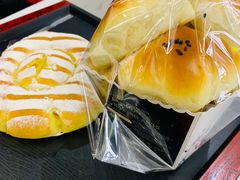 牛角餐包-史努比烘焙店 Snoopy Bakery