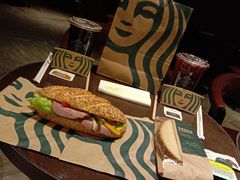 -星巴克臻选(南京金茂览秀城店)