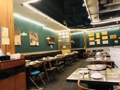 大堂-胡须佬鸡煲四季火锅店(石厦西村直营店)