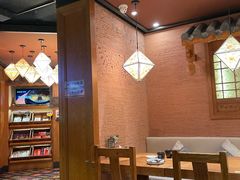 大堂-云海肴·汽锅鸡·云南菜(天山百盛优客店)