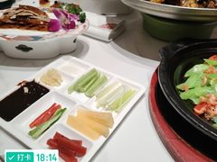 -梅利汴京烤鸭•开封豫菜地标店(东大街店)
