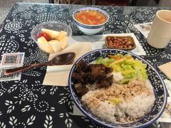 -蜗牛小馆醉乡民谣云南菜(惠新西里店)