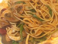 -必胜客(WOW中心城店)