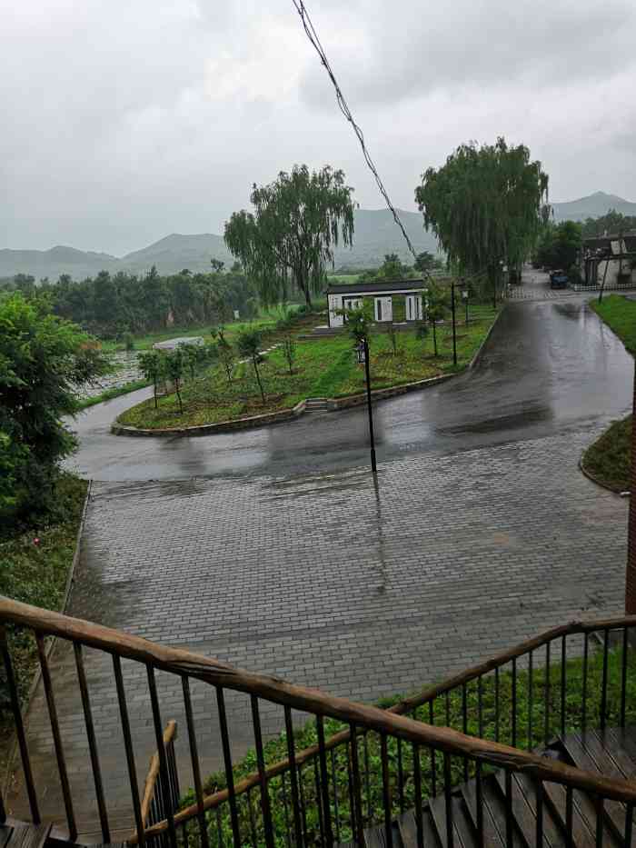 柳沟民俗村-"前阵子来的了,为了吃饭,人不多,村民很朴.