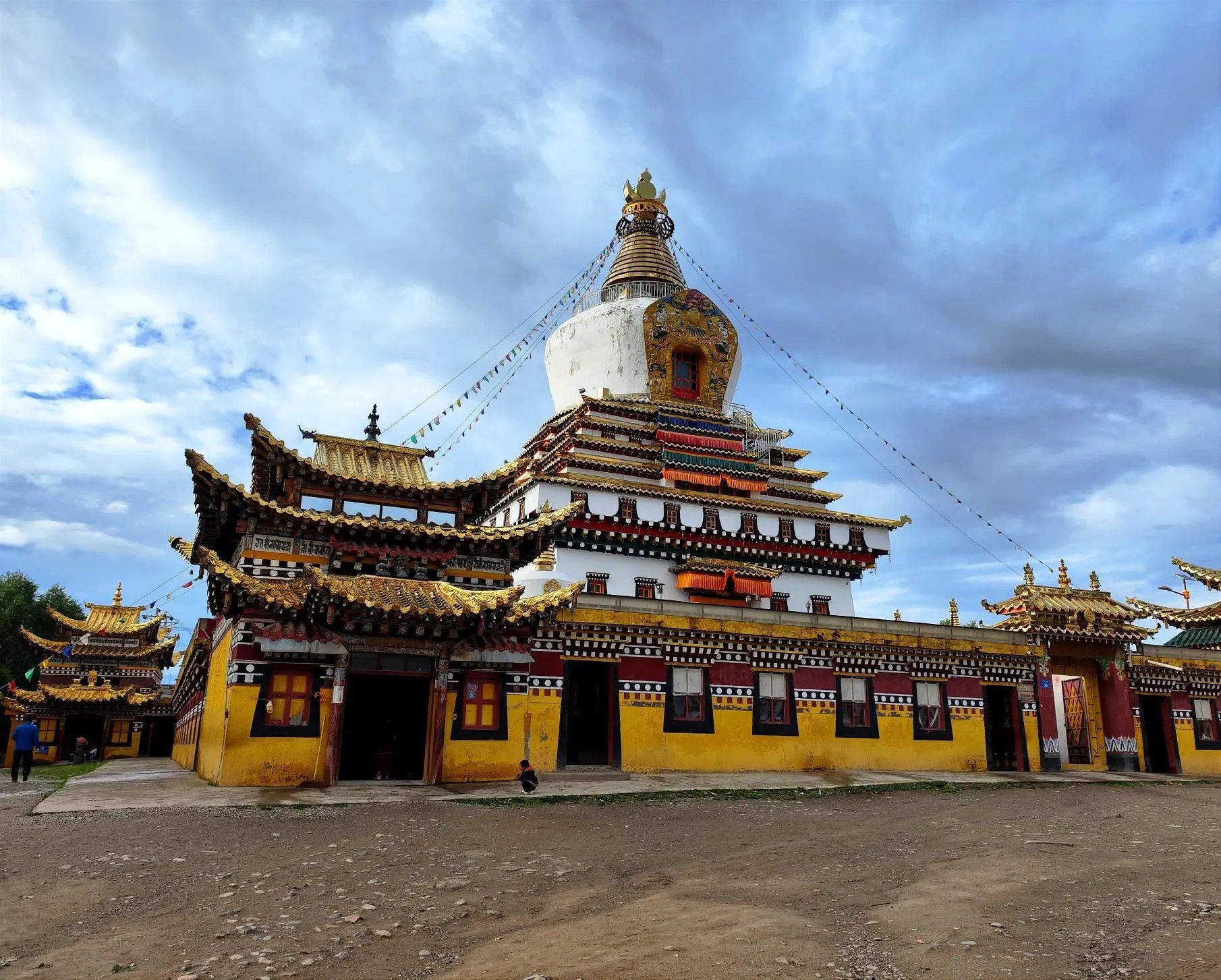 格尔登寺——四川阿坝州最大的藏传佛教寺院
