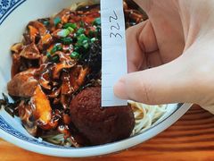 -沪西老弄堂面馆(定西路店)