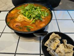 -肥汁米蘭香港米线(长宁来福士店)