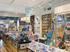 -猫的天空之城概念书店(束河店)