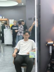 -藤野造型烫染·漂发