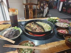 -重庆故事姊妹老火锅(财经学院店)