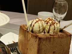 面包诱惑-高第街56号港式餐厅(山大路店)