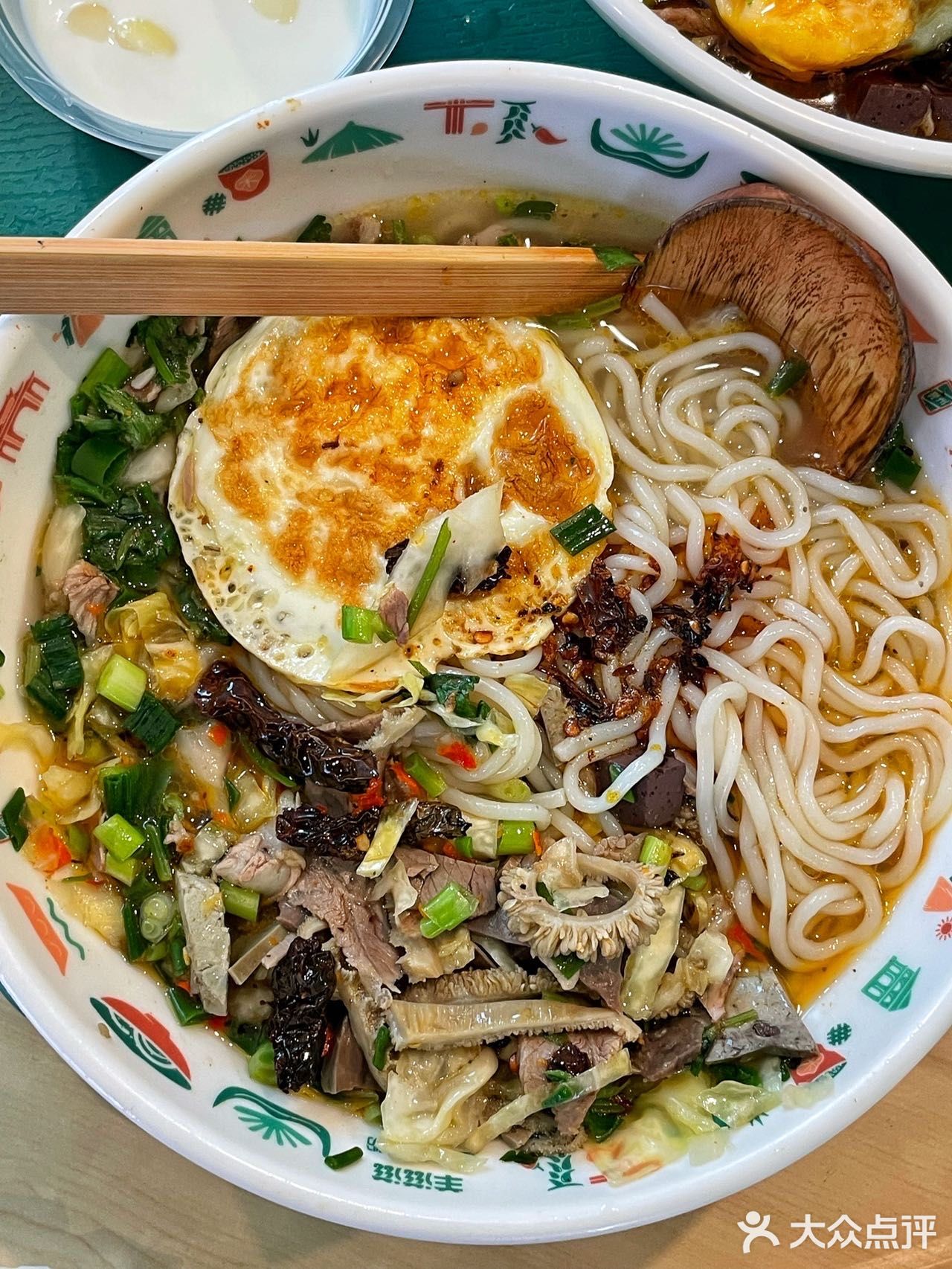 将台路坠火爆的贵州羊肉粉！正宗又好吃
