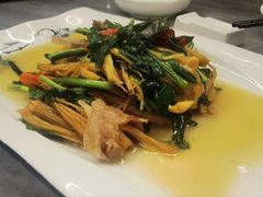 -蔼若春.传承三十年云南菜(金碧公园店)