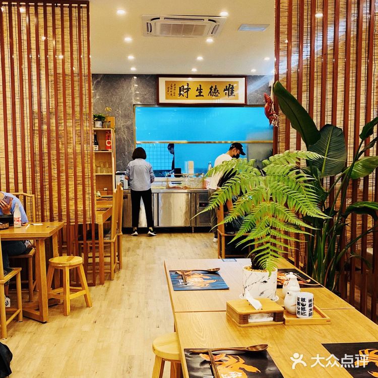 人均不到200佛跳墙蟹粉面都吃到！这家蟹谷面yyds