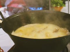 -鲜入围煮花胶鸡海鲜火锅