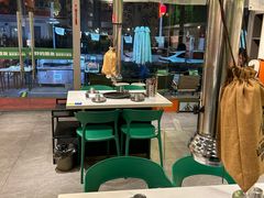 -山野的朋友露营炭火烤肉