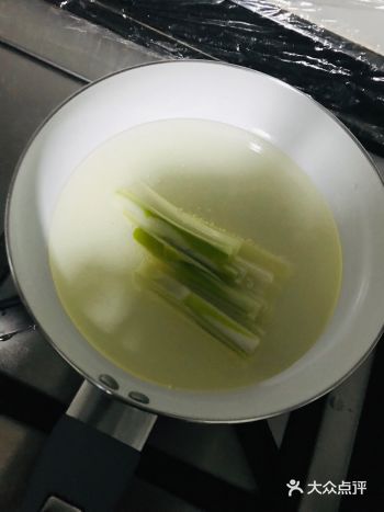 不用酵母粉不用小苏打教你粗放版葱油手抓饼
