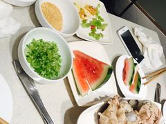 -海底捞火锅鲜切牛肉主题店(长寿路店)