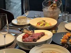 -MONICH牛排融合餐厅(和义大道购物中心店)