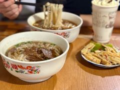 -矮子粉店1985·长沙米粉(湘春路店)