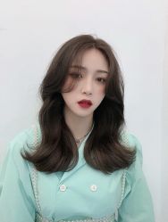 -变画·发型STUDIO