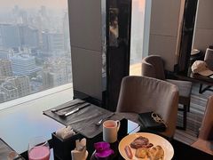 -唐拉雅秀酒店-西锦汇空中BBQ·思创餐厅