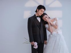 -二十一世纪婚纱摄影(省府前街店)