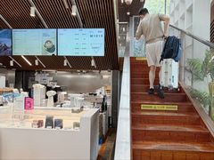 大堂-Manner Coffee(徐汇滨江店)