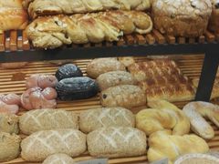 -焙丽拾光(麦凯乐直营店)
