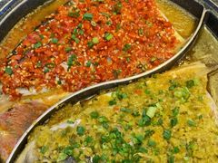 -阿瓦山寨·湘菜现炒·剁椒鱼头王(咸阳总店)
