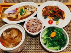 -臻康乃馨月子中心(集美店)