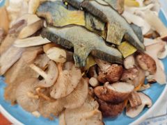 -菌之家·专业纯野生菌火锅·特色炒菌