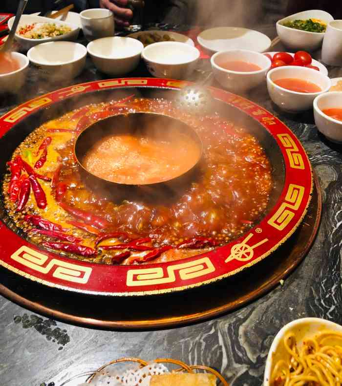 独轮火锅(九江店)-"服务好,态度佳!推荐.但是忘记拍照片了.