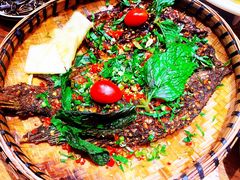 -老滇山寨•云南特色菜•地方菜•民族风情歌舞表演(金碧店)