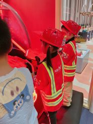 -奈尔宝·儿童乐园·亲子餐厅(鄞州万达店)