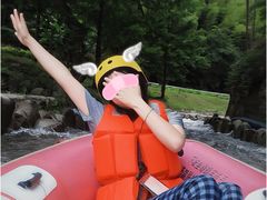 -安吉龙王山峡谷漂流