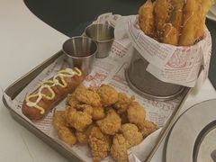 -露露家咖啡店