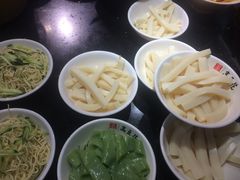 -八一路好吃街(雨田商务大厦店)