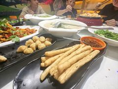 -月亮眼花园餐厅书吧酒吧