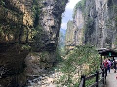 -龙水峡地缝景区