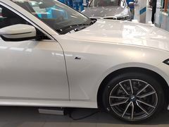 -上海宝信宝马4S店