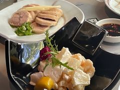 菠萝虾球-穹六人间 people 6(岳阳路店)