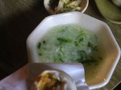 -舒小笼松针小笼包