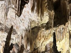 -波斯托伊纳溶洞