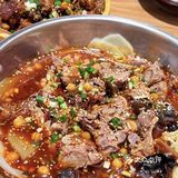 🔥人均20+的宝藏冒菜店！牛肉烤鸭香到犯规