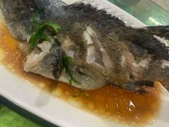 -四川小胡子海鲜(丁村万人海鲜广场店)