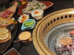 -山川小町·极番烧肉(新地假日广场店)